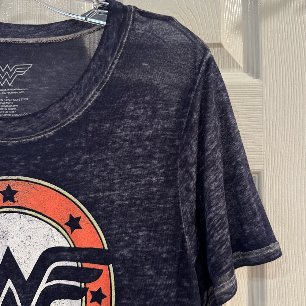 Women’s Wonder Woman Tissue Tee - Picture 7 of 10